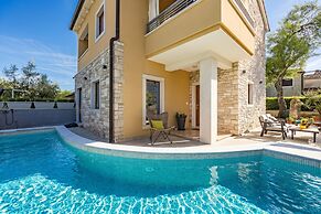 Casa Dika Pool & Lounge