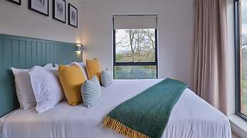 Meadow 2 Bedroom Lodge 3