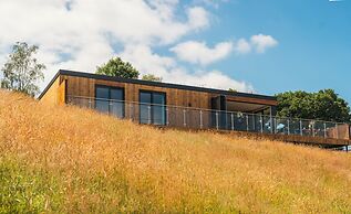 Meadow 2 Bedroom Lodge 3