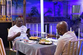 AFRIKANDO ROYAL CASTLE