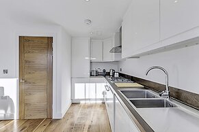 Chic Chiswick Apartment
