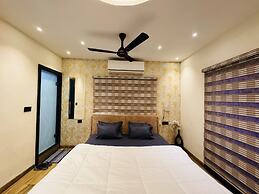 HomeEscape Luxe 2BHK Penthouse Near LIG