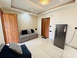 HomeEscape Luxe 2BHK Penthouse Near LIG