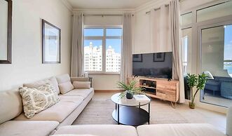 Chic Beachside 3BR Living at the Palm