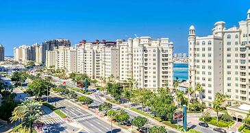Chic Beachside 3BR Living at the Palm