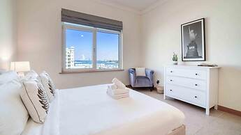Chic Beachside 3BR Living at the Palm