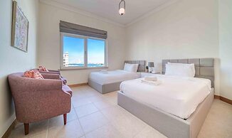 Chic Beachside 3BR Living at the Palm