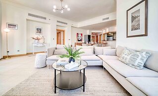 Chic Beachside 3BR Living at the Palm