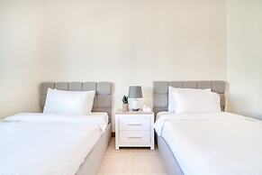 Chic Beachside 3BR Living at the Palm