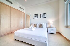 Chic Beachside 3BR Living at the Palm