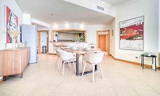 Chic Beachside 3BR Living at the Palm