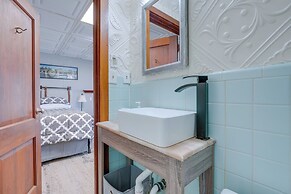 Cozy Kalamazoo Studio, 4 Mi to Downtown Area!