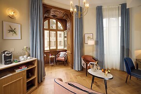 MAISON 1896