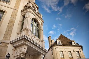MAISON 1896