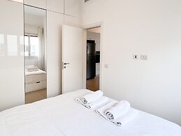Classic Bauhaus with Balcony by FeelHome