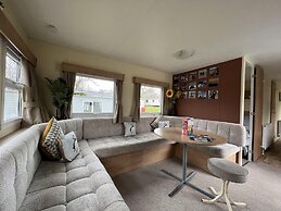 3 Bed Caravan Sea Views Discounted Ferry