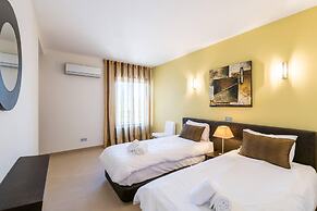 Captivating 2-bed Apartment in Praia da Luz