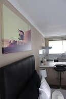 Chic & Serene 1-Bed Haven in Roodepoort