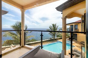 Breathaking Luxury Cliffside Villa
