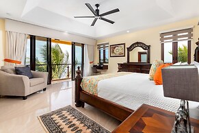 Breathaking Luxury Cliffside Villa