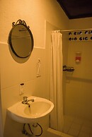 Tzunun Hostel