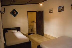 Tzunun Hostel