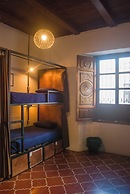 Tzunun Hostel