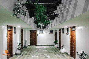 5 PM Hotel
