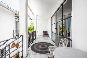 Mare Villa by Betterplace