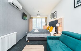 Aron Residence