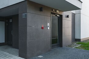 Aron Residence