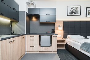 Aron Residence
