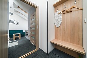 Aron Residence