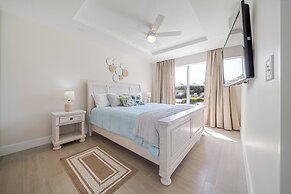 Coral Beach by Blue Sky Luxury