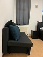 Affordable 3BR shared Apt. near Meidling