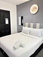 Luna Hotel by Moonknight