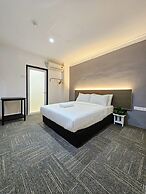 Luna Hotel by Moonknight