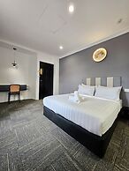 Luna Hotel by Moonknight