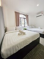 Luna Hotel by Moonknight