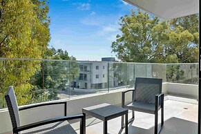 Phaedrus Living: Eolus Residences Aphrodite