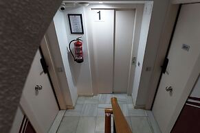 Montserrat Apartments by gaiarooms