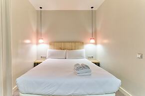 Montserrat Apartments by gaiarooms