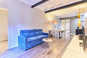 Montserrat Apartments by gaiarooms