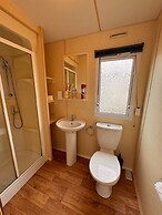 3 Bed Caravan - Sleeps 8 - Pet Friendly, Parking