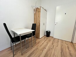 Welcoming 4BR shared Apt.-best location