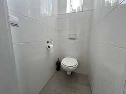 Welcoming 4BR shared Apt.-best location
