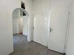 Welcoming 4BR shared Apt.-best location