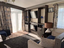 Inviting Luxury 2-bedroom Caravan in Hunstanton