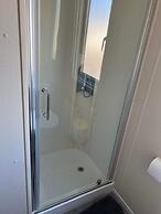 Inviting Luxury 2-bedroom Caravan in Hunstanton