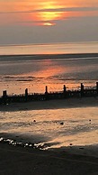Inviting Luxury 2-bedroom Caravan in Hunstanton